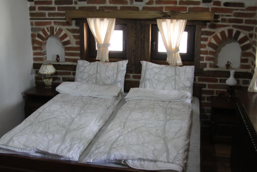 Hotel Шапкова Къща à Delchevo Chambre photo