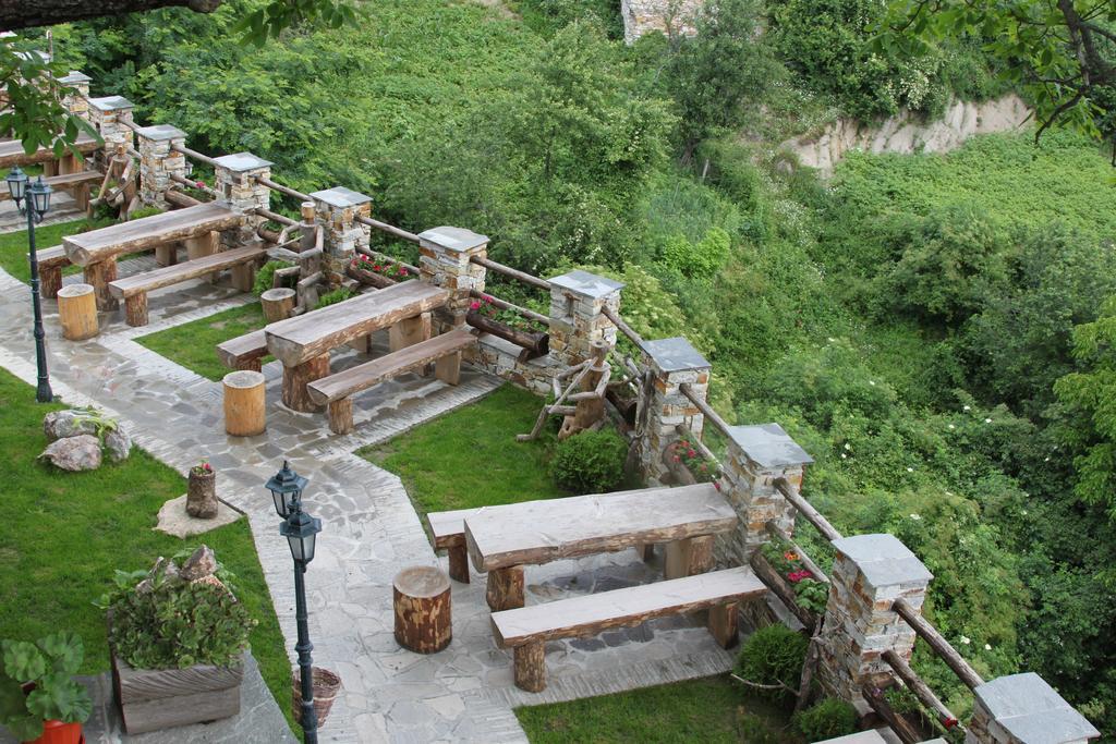 Hotel Шапкова Къща à Delchevo Extérieur photo