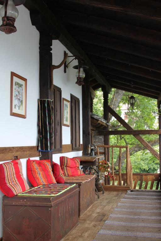 Hotel Шапкова Къща à Delchevo Chambre photo
