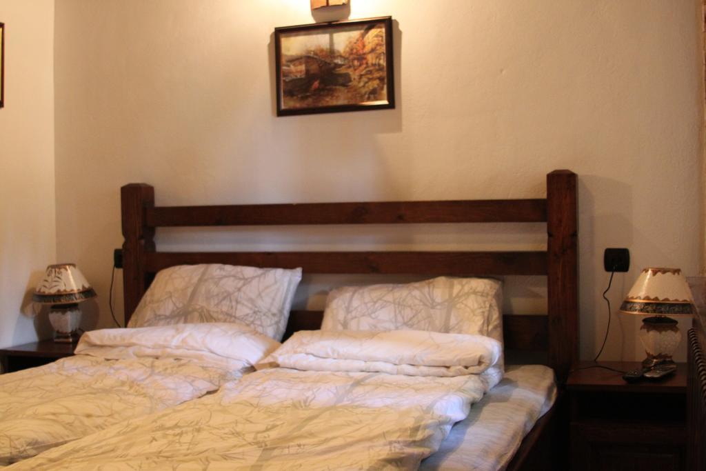 Hotel Шапкова Къща à Delchevo Chambre photo