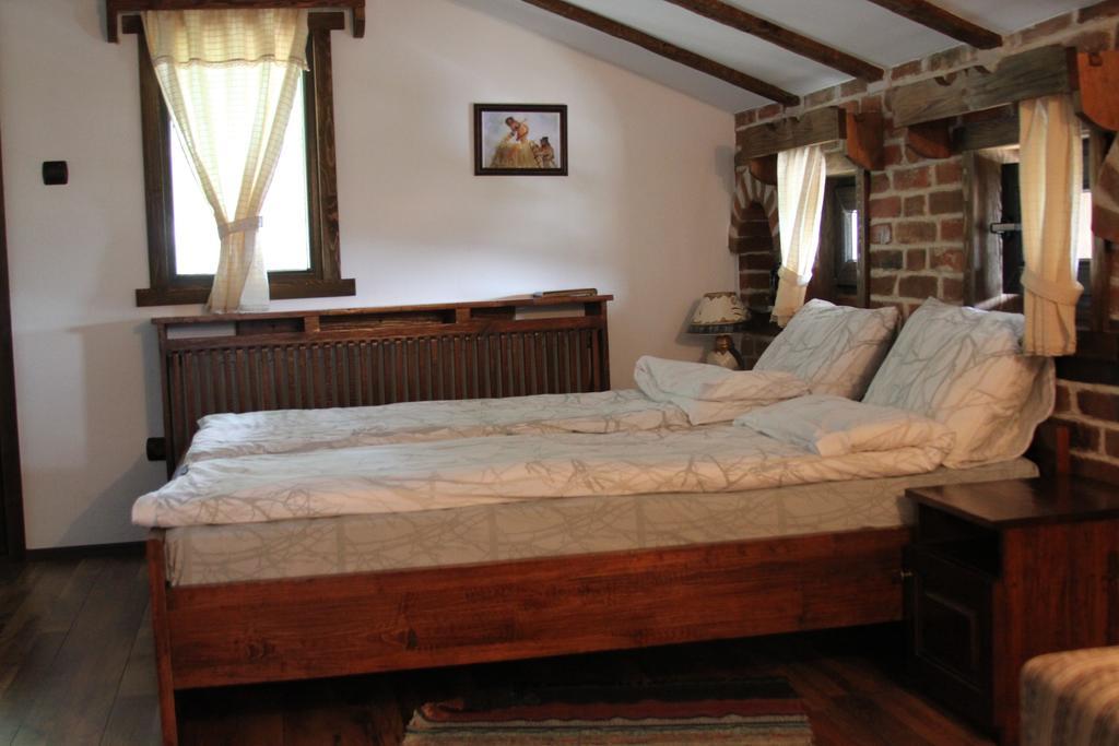 Hotel Шапкова Къща à Delchevo Chambre photo
